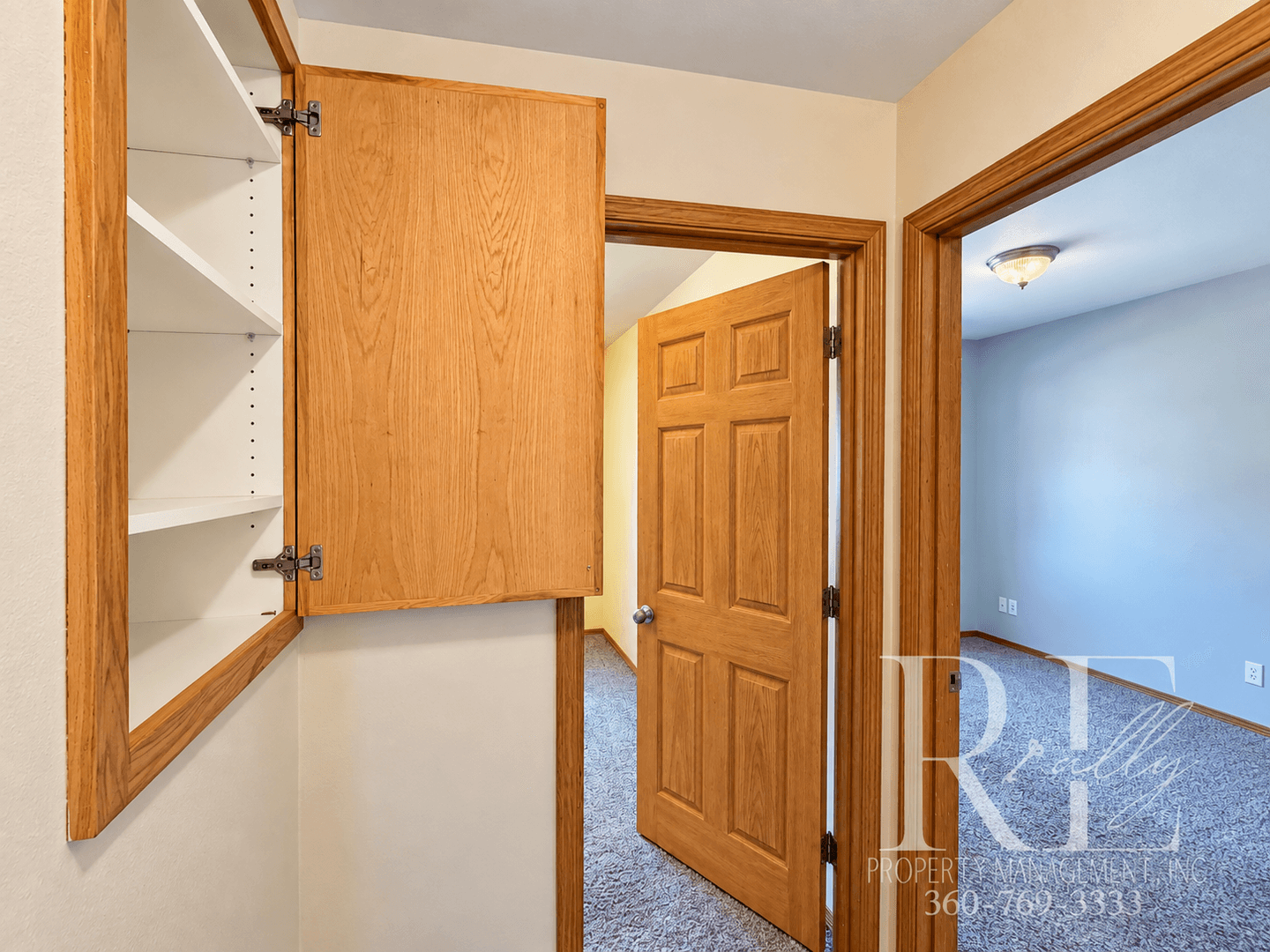 Bremerton House: 114 Wycoff Ave N