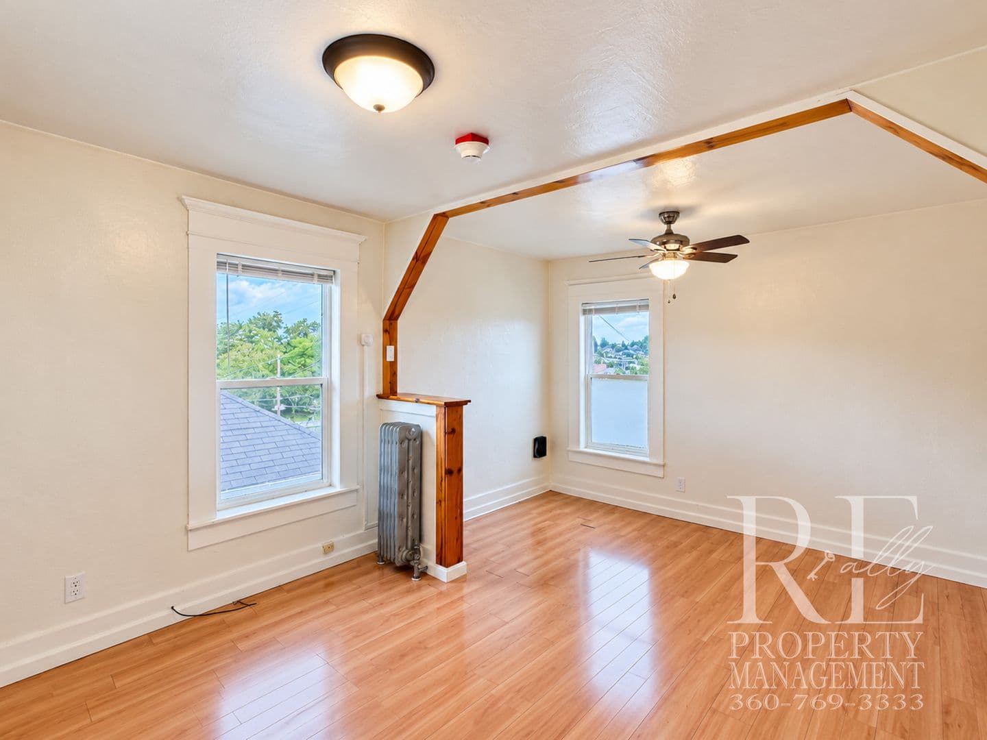 Bremerton Apartment: 902 Pleasant Ave