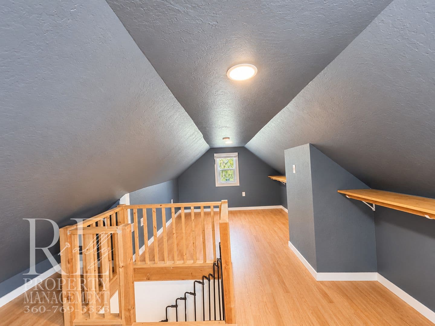 Bremerton House: 1510 Bloomington Ave