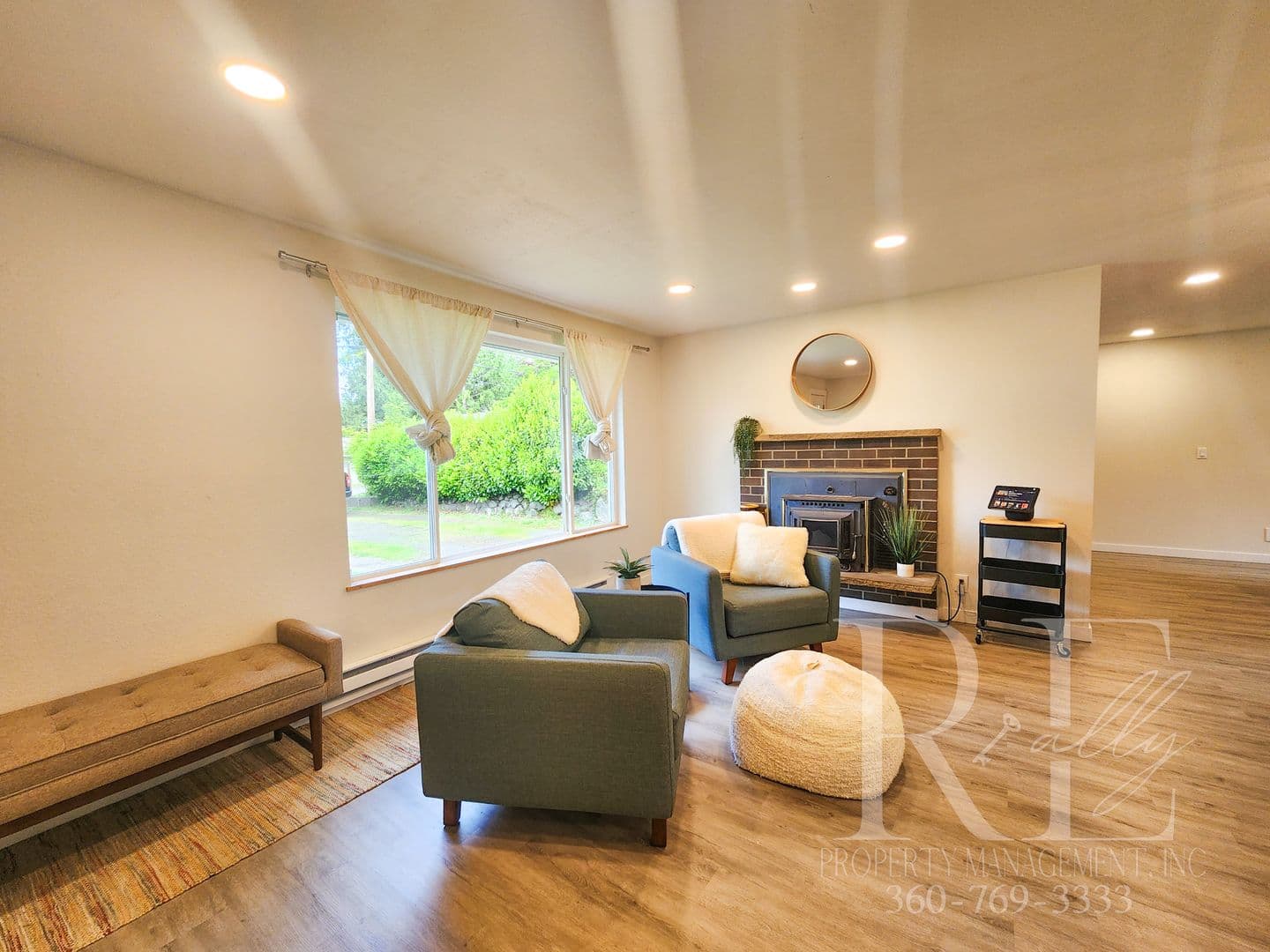 Poulsbo House: 8120 Seawind Ave NE