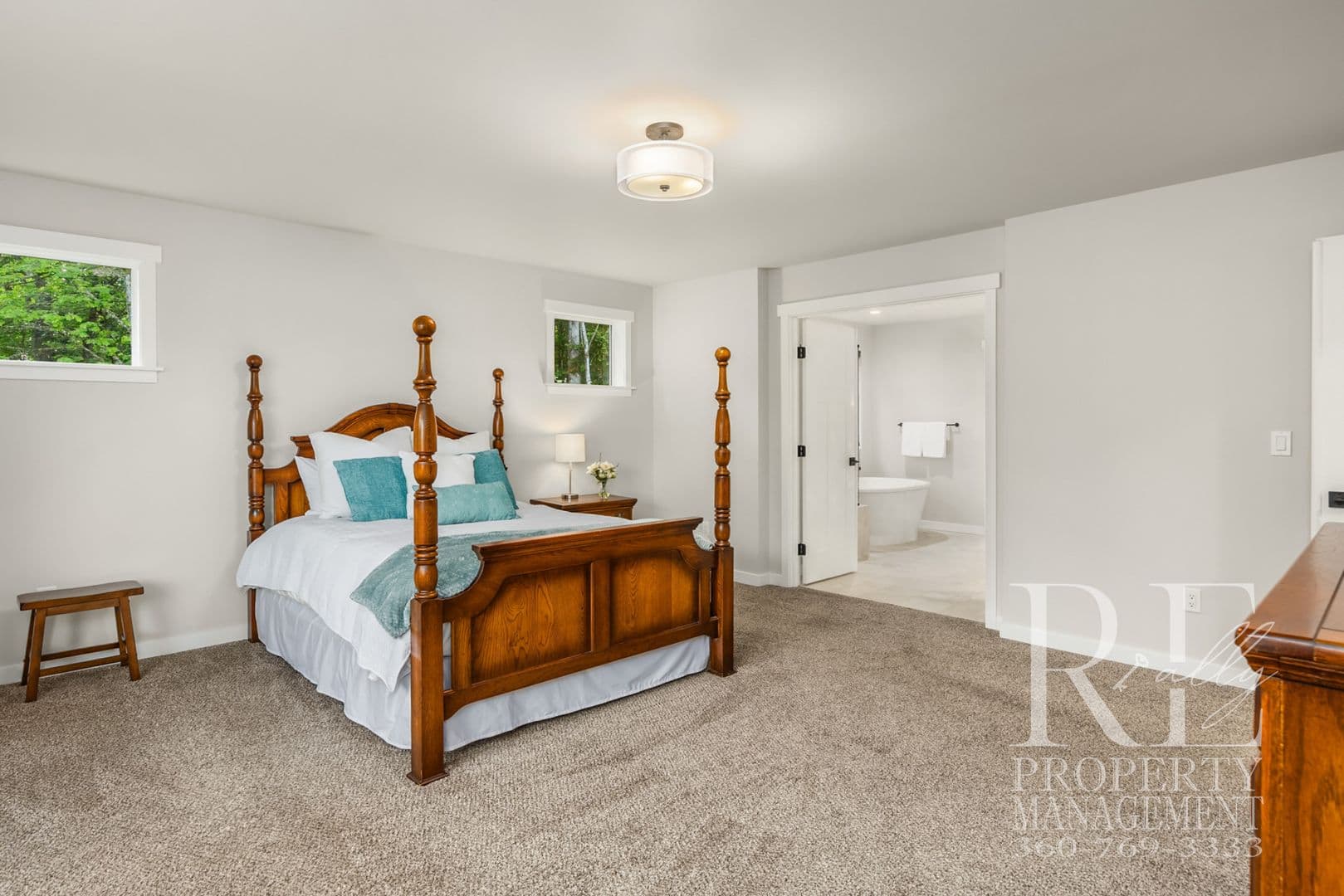 Poulsbo House: 1762 NE Crystallia Ct