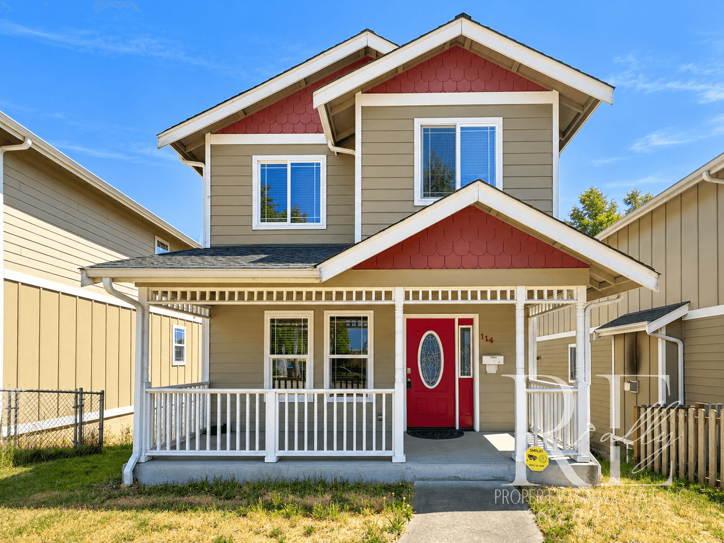 Bremerton House: 114 Wycoff Ave N