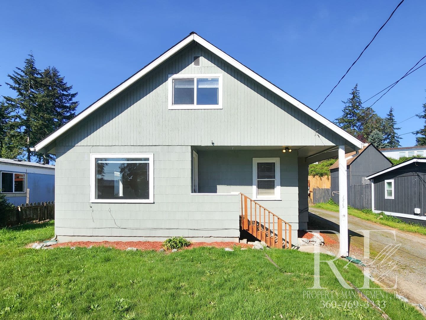 Bremerton House: 1215 Evans Ave W