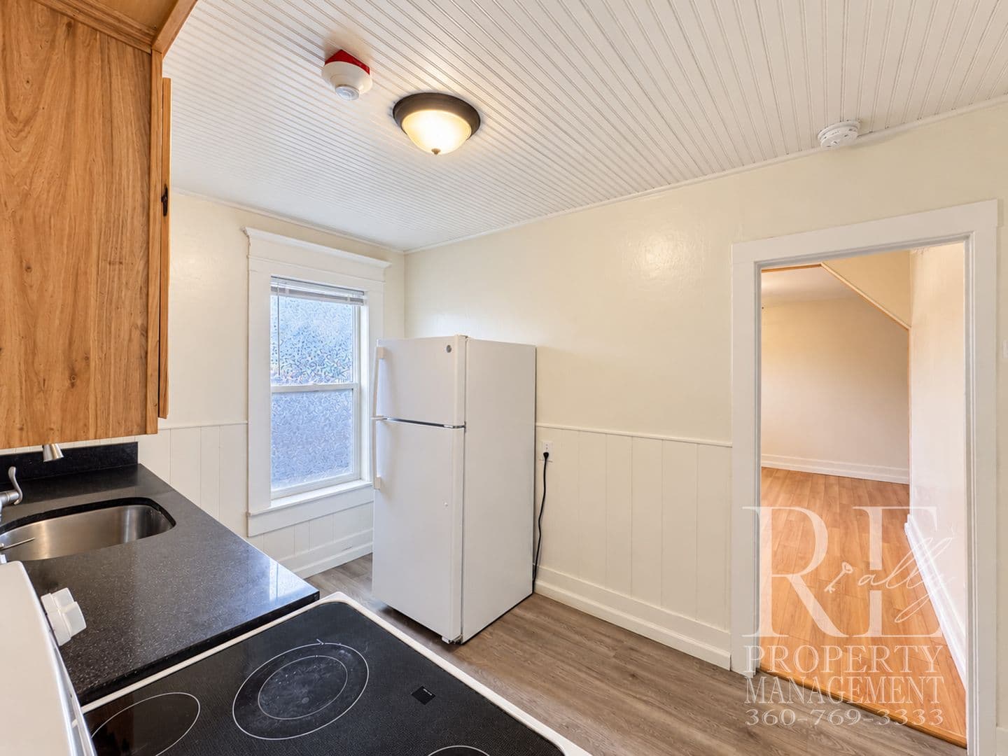 Bremerton Apartment: 902 Pleasant Ave