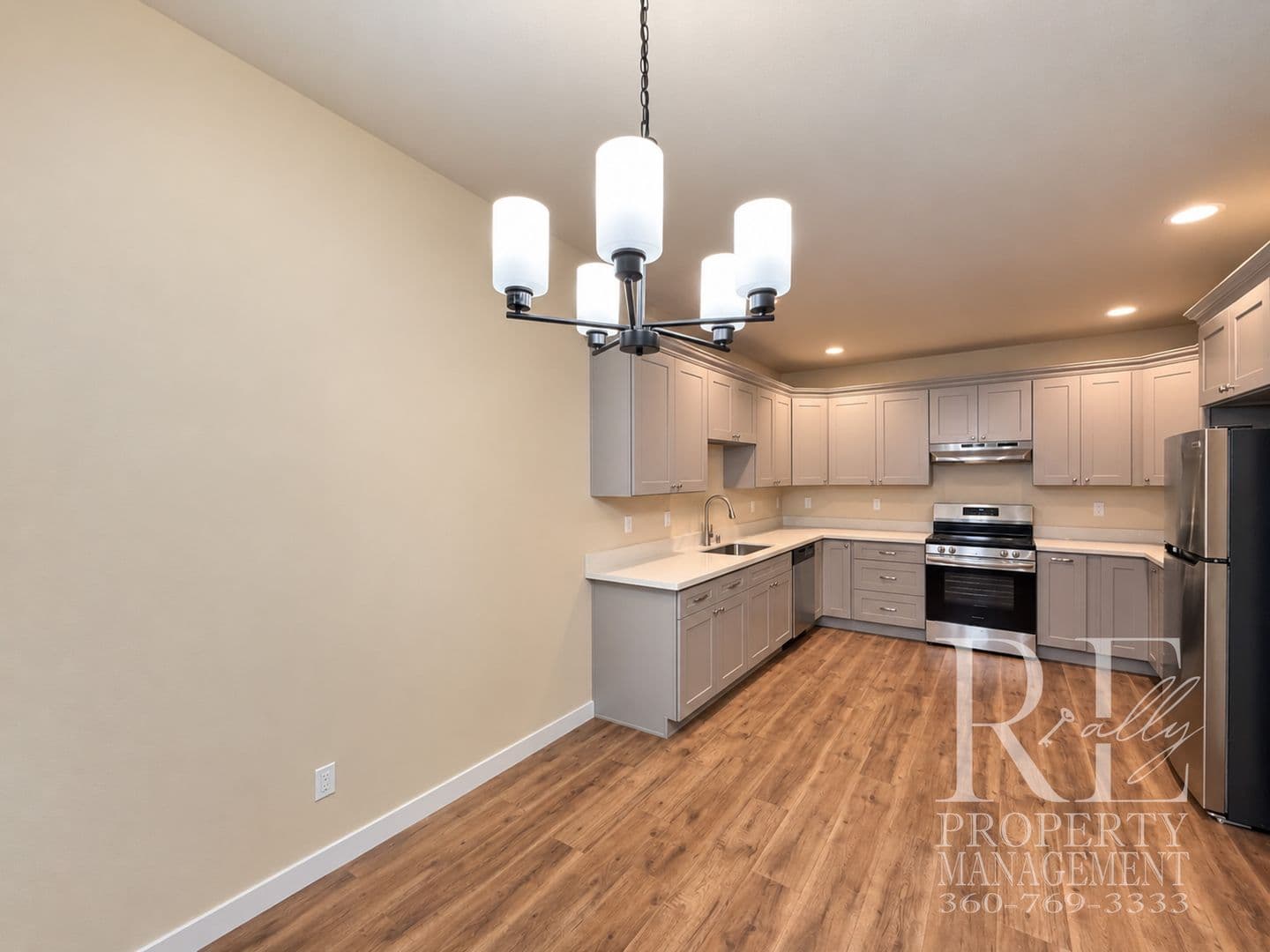Port Orchard Townhome: 2306 SE Lund Ave