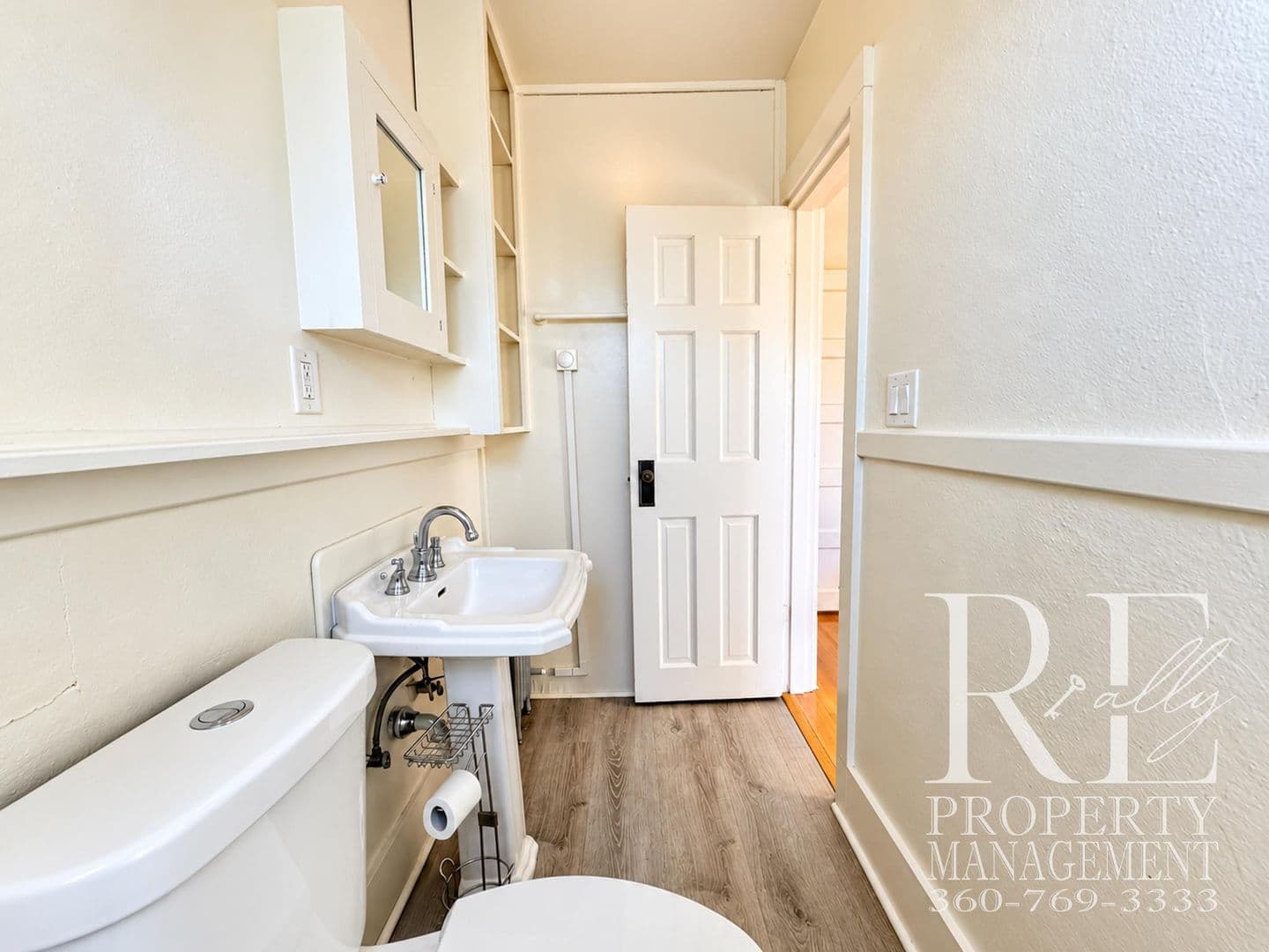 Bremerton Apartment: 902 Pleasant Ave - Unit 2