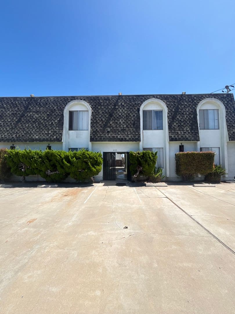 Imperial Beach Apartment: 639 10th Street