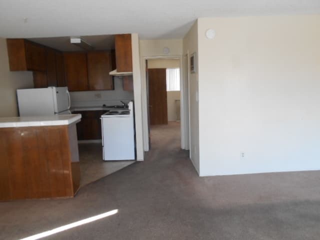 Imperial Beach Apartment: 192 Elkwood Avenue