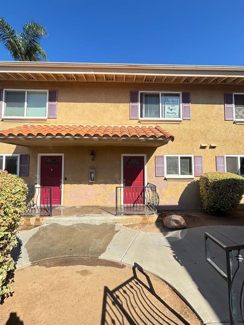 El Cajon Condo: 792 N Mollison Avenue # 4