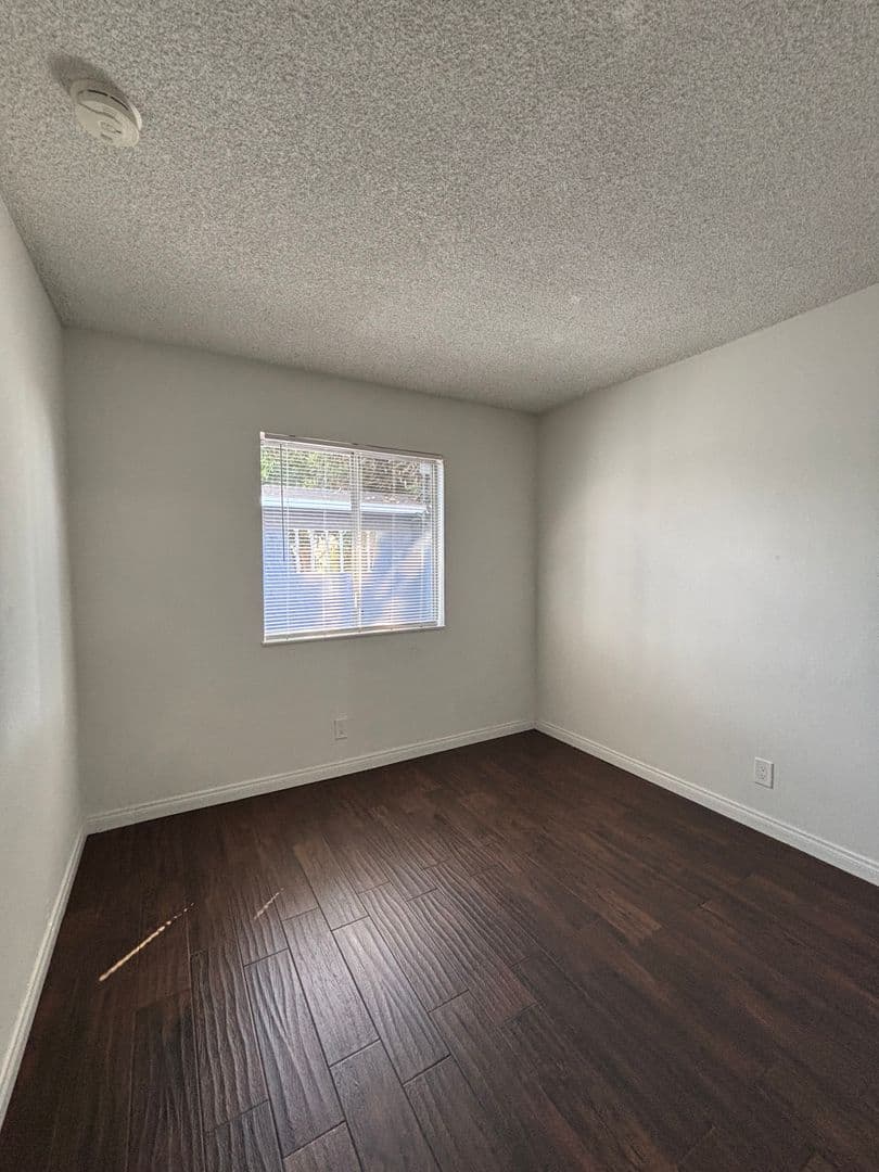 San Diego House: 3688 Agosto St