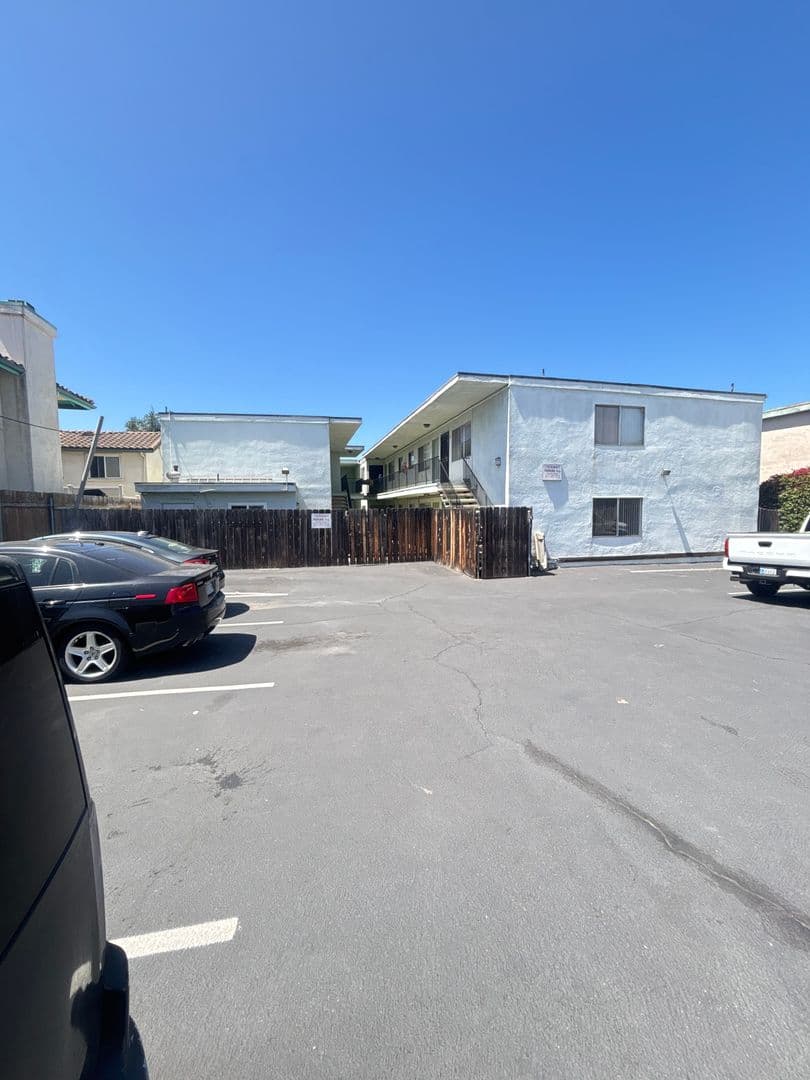 Imperial Beach Apartment: 639 10th Street