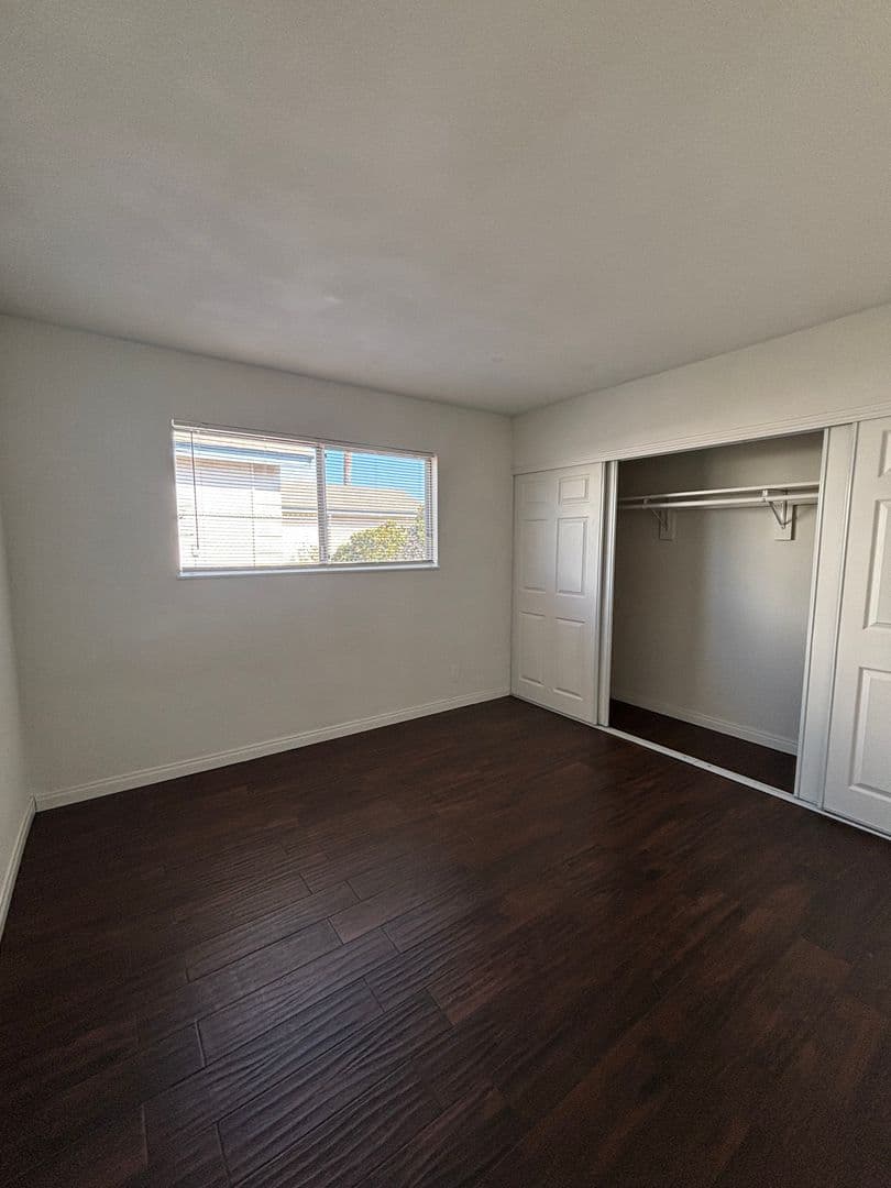 San Diego House: 3688 Agosto St