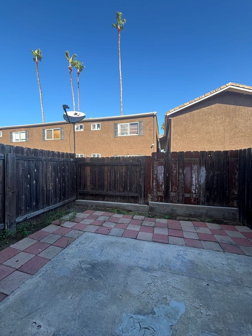 El Cajon Condo: 792 N Mollison Avenue # 4
