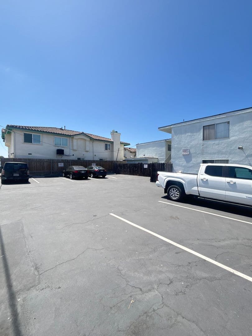 Imperial Beach Apartment: 639 10th Street