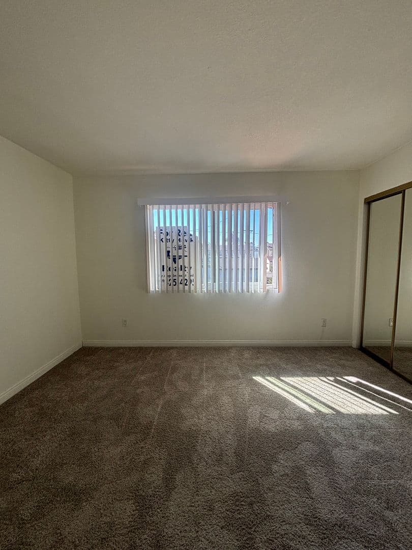 El Cajon Condo: 792 N Mollison Avenue # 4