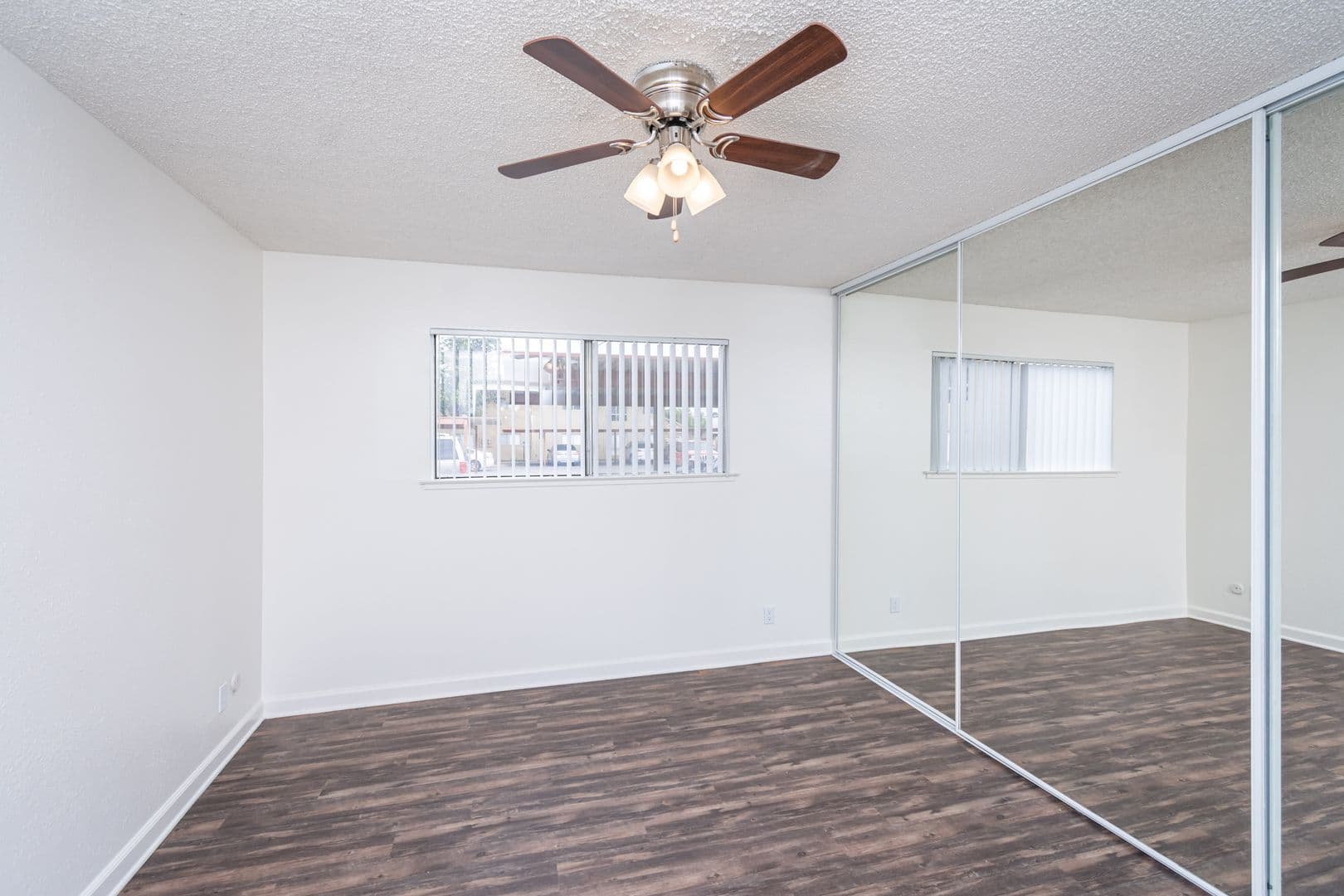 Sacramento Apartment: 2929 Edison Ave