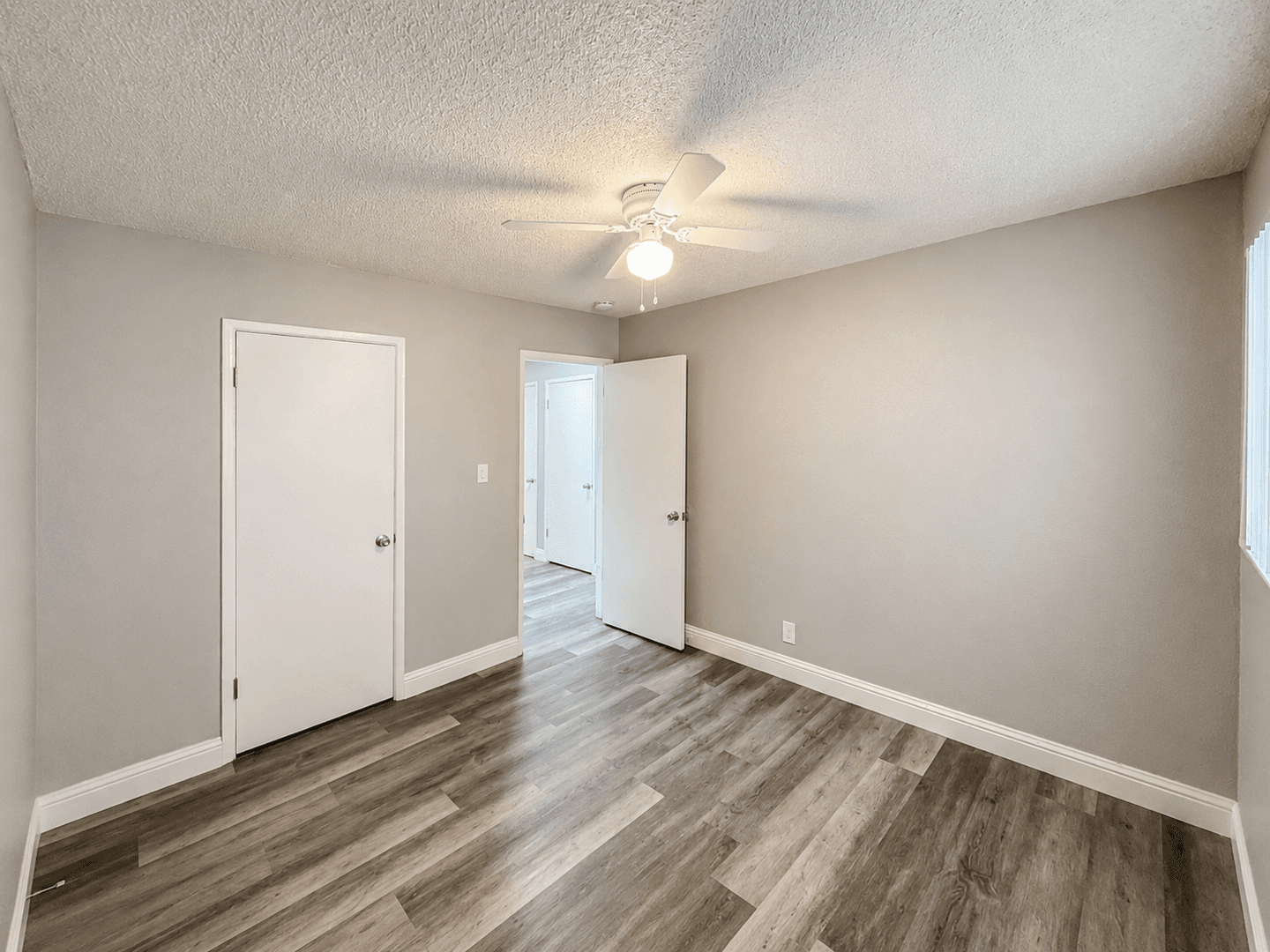 Sacramento Apartment: 5242 College Oaks Dr
