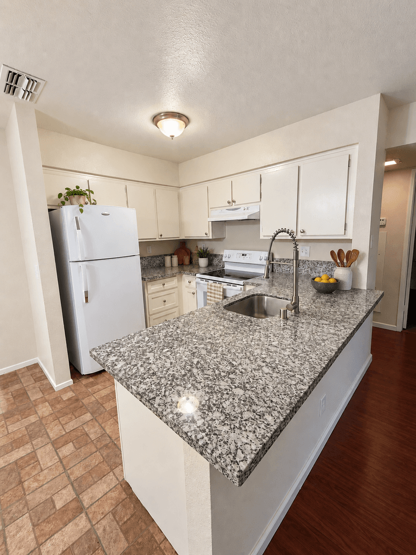 Sacramento Apartment: 3859 Annadale Ln