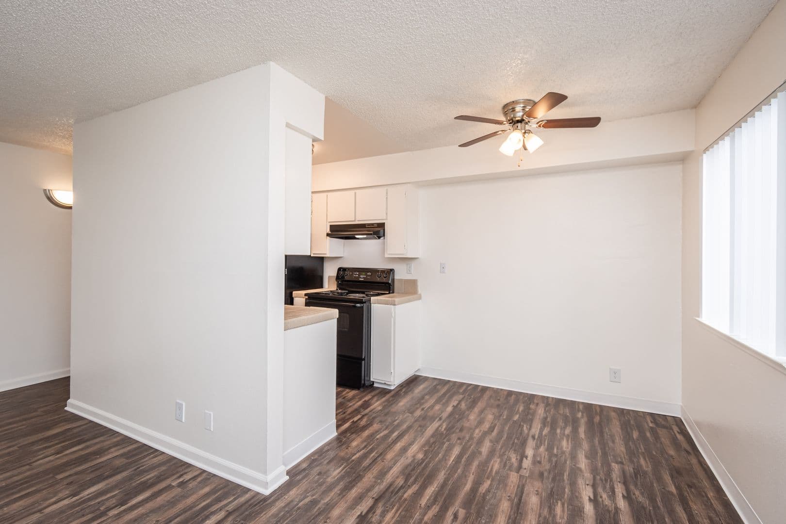 Sacramento Apartment: 2929 Edison Ave