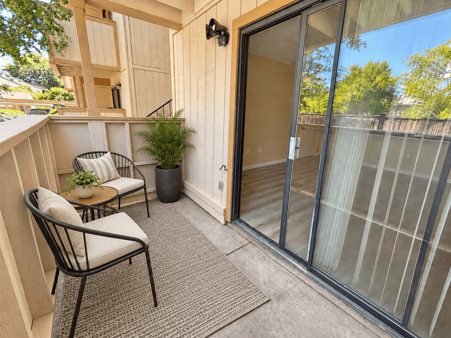 Sacramento Apartment: 3859 Annadale Ln