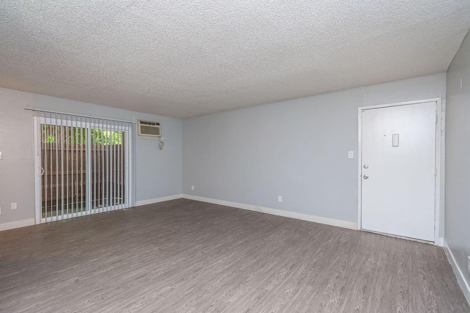 Sacramento Apartment: 2807 Elvyra Way