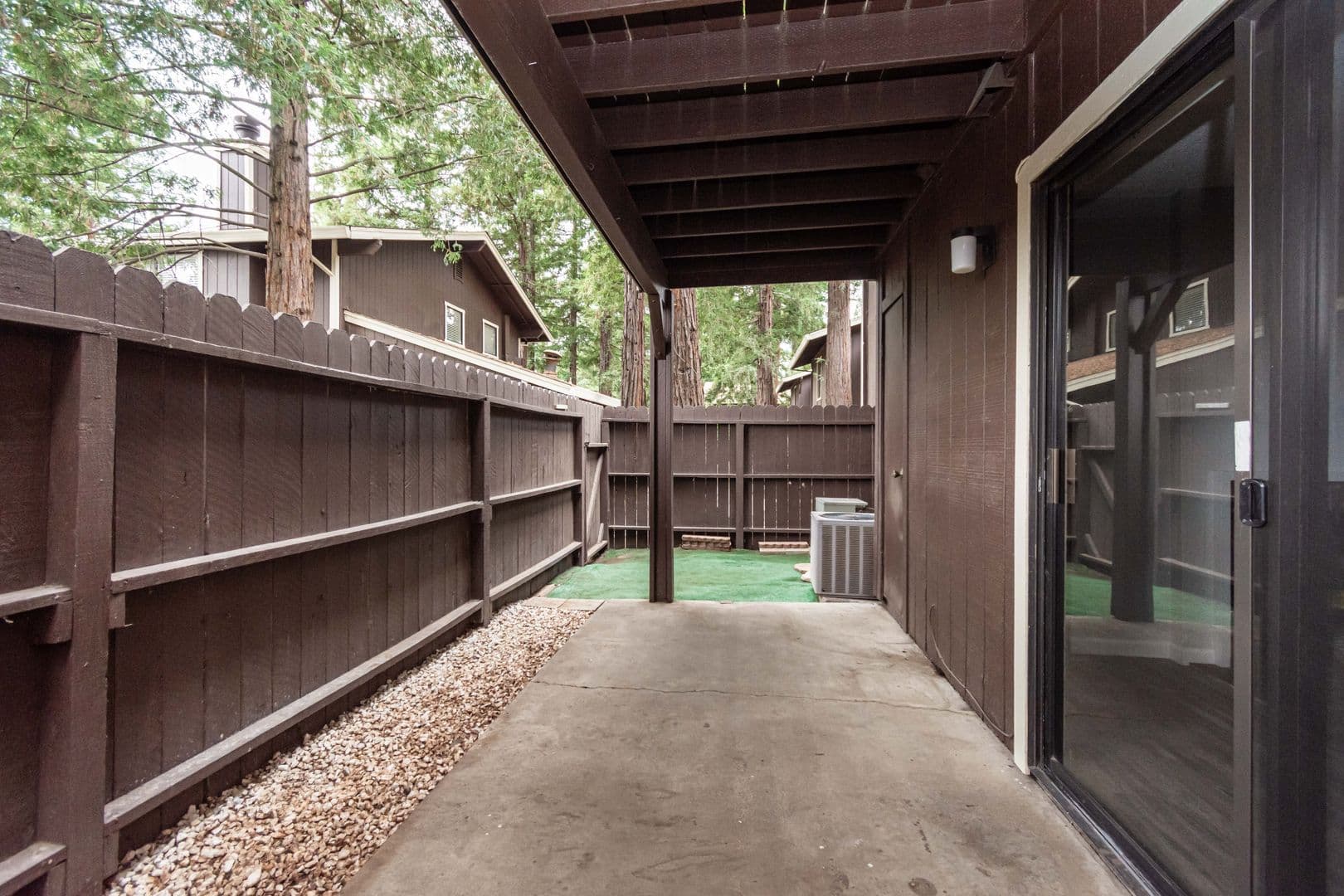 Sacramento Apartment: 1000 Fulton Avenue