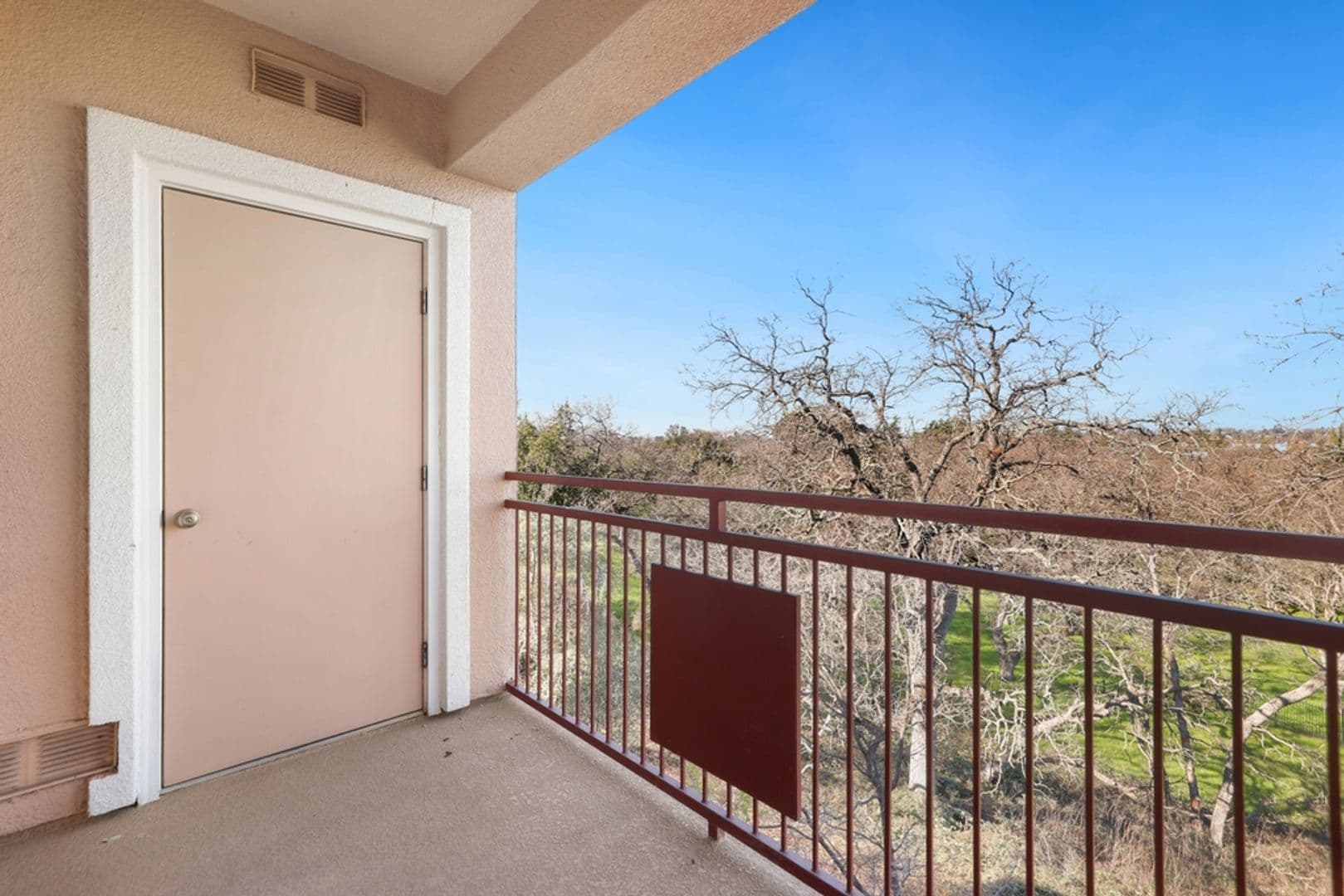 Roseville Apartment: 1501 Secret Ravine Pkwy