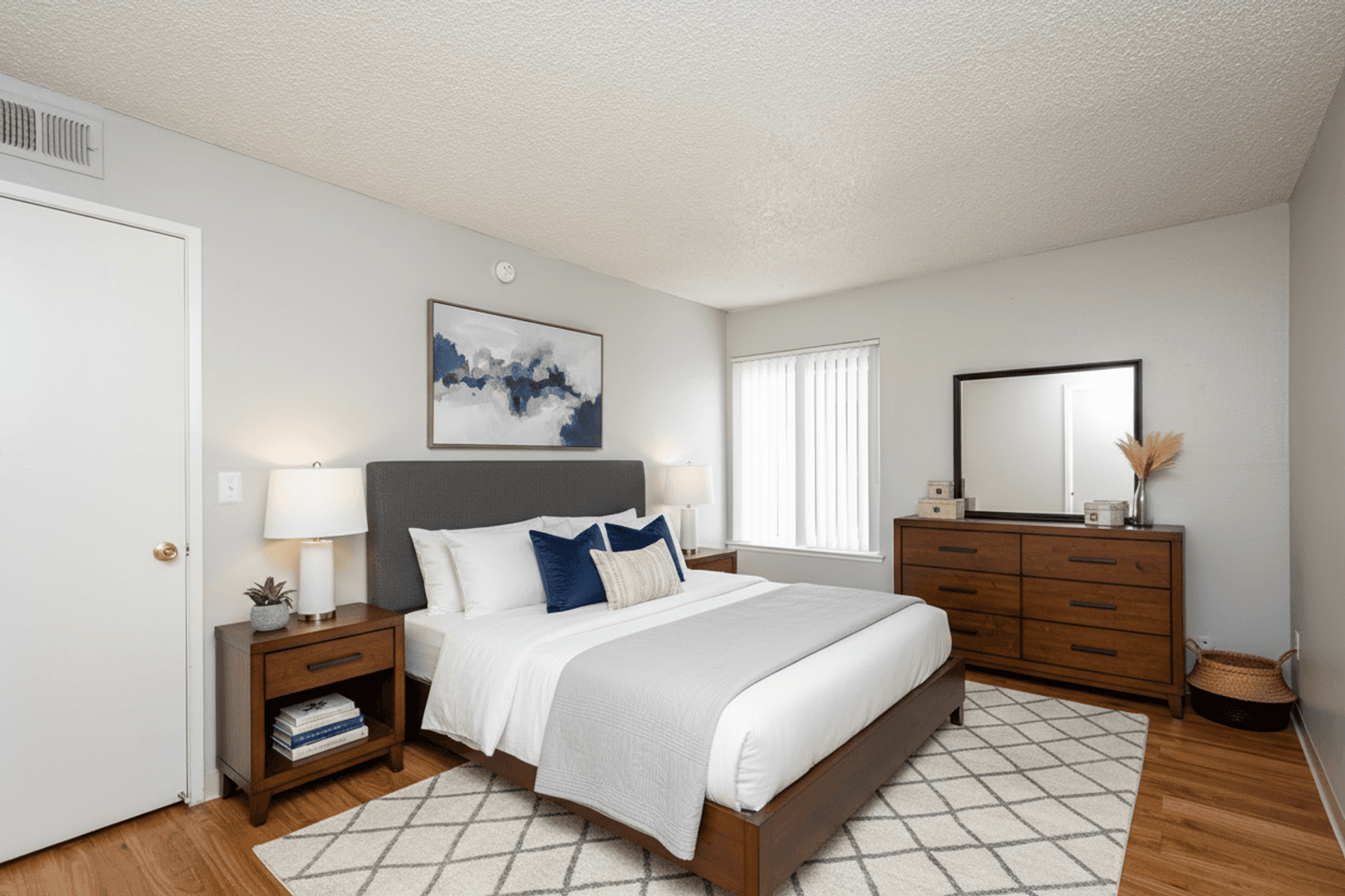 Rancho Cordova Apartment: 2850 La Loma Drive