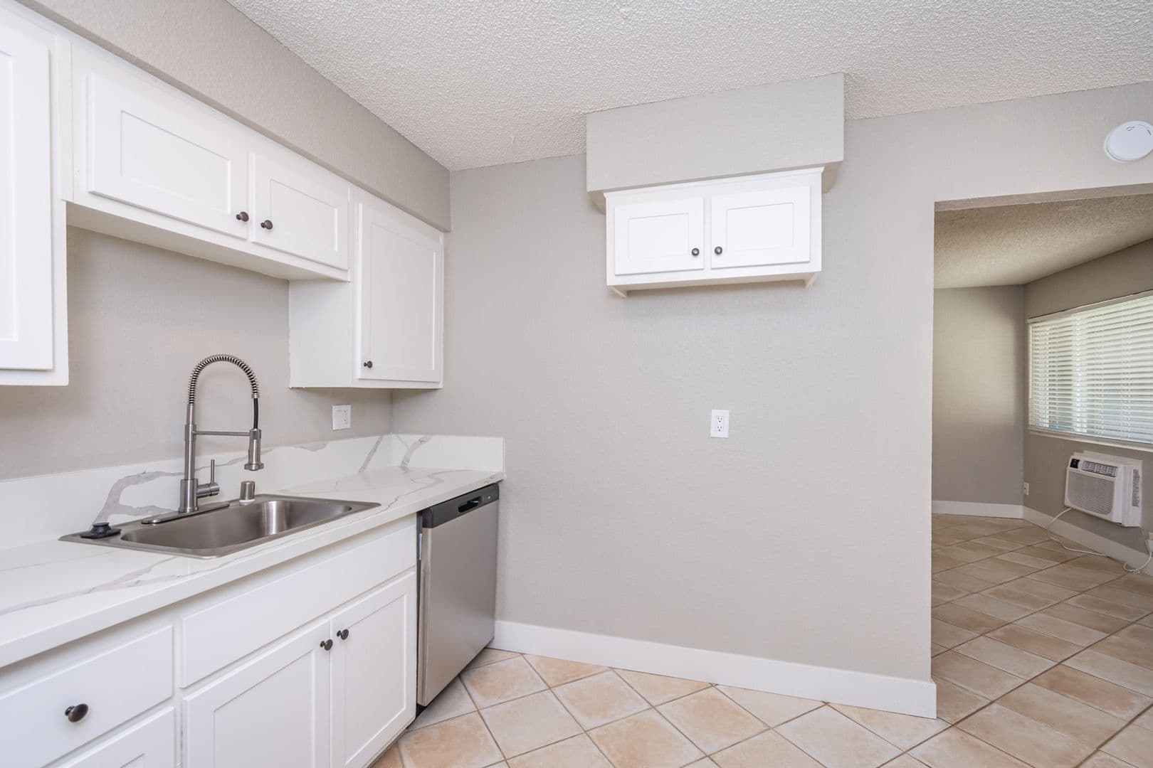 Sacramento Apartment: 1580 Morse Avenue