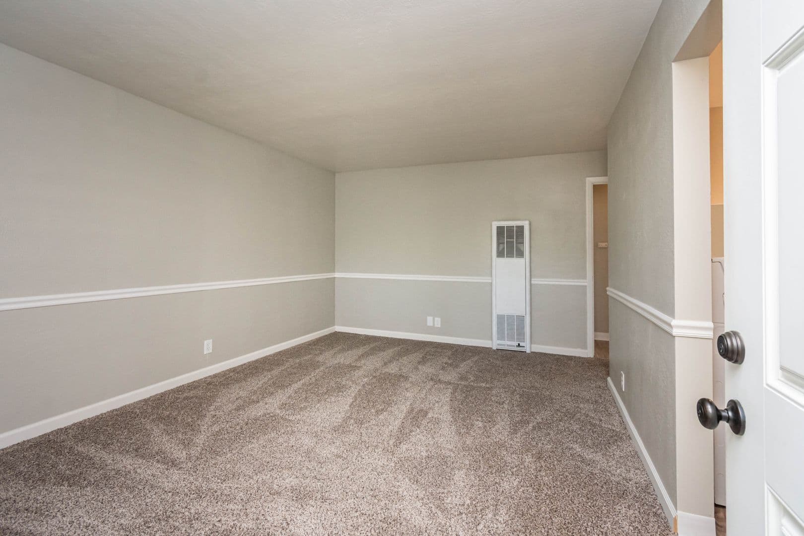 Sacramento Apartment: 801 McClatchy Way