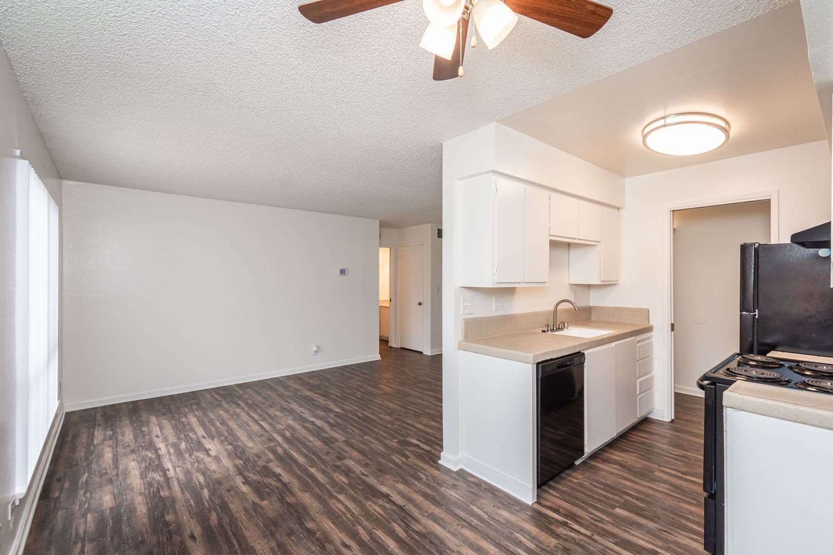 Sacramento Apartment: 2929 Edison Ave