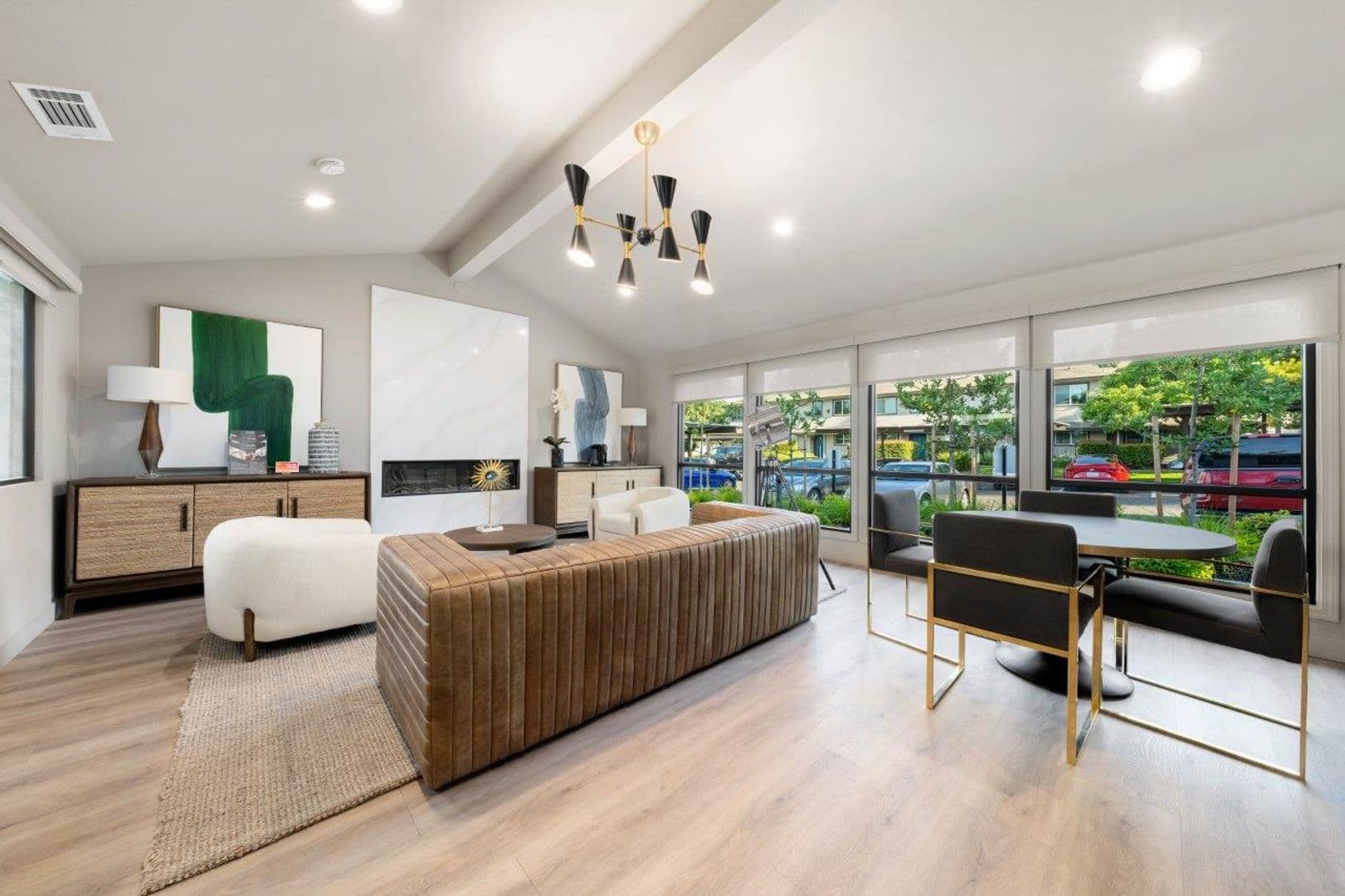 Roseville Apartment: 425 Cirby Way