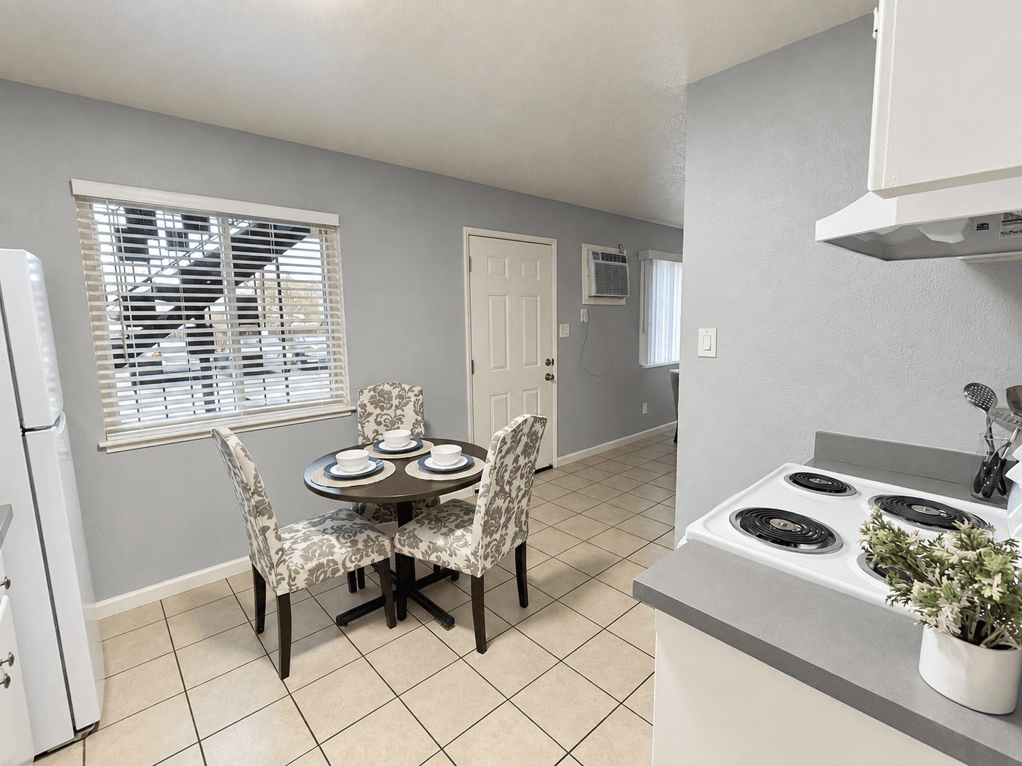Sacramento Apartment: 3544 Auburn Blvd