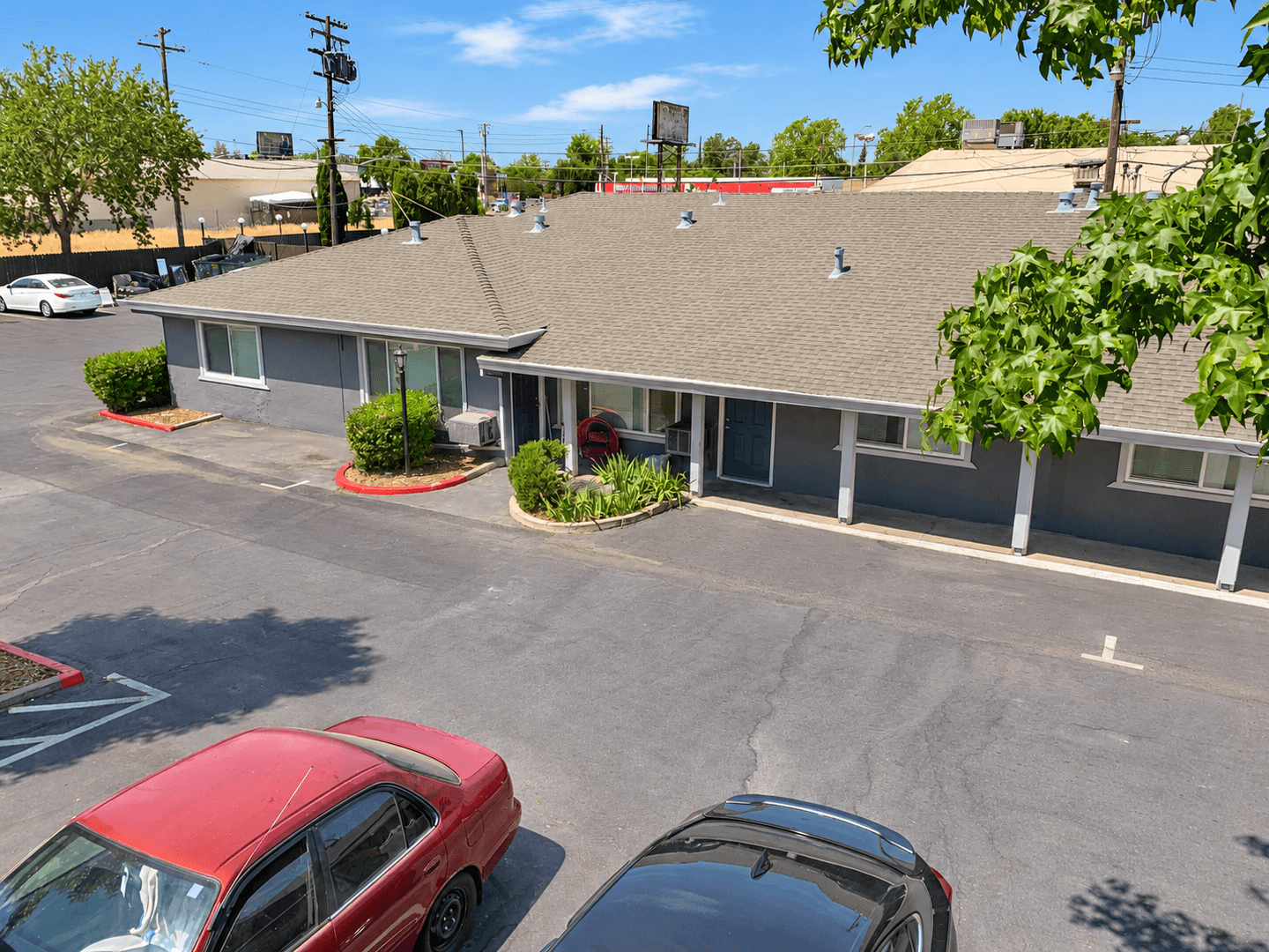 Carmichael Apartment: 5914 Stanley Ave