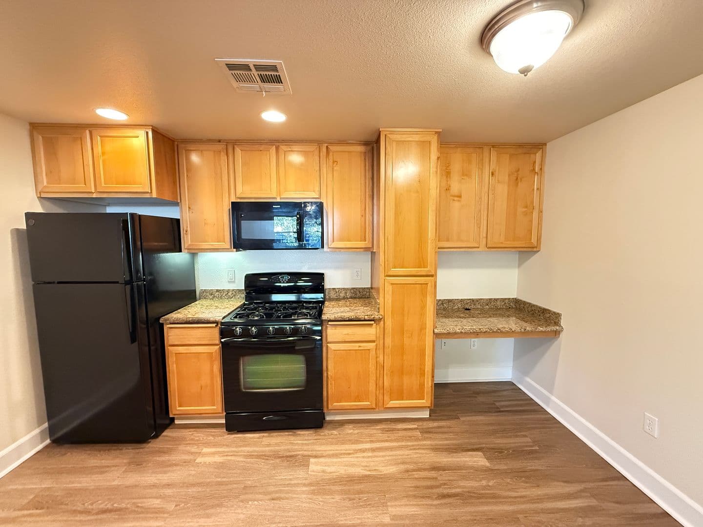 Roseville Apartment: 1501 Secret Ravine Pkwy