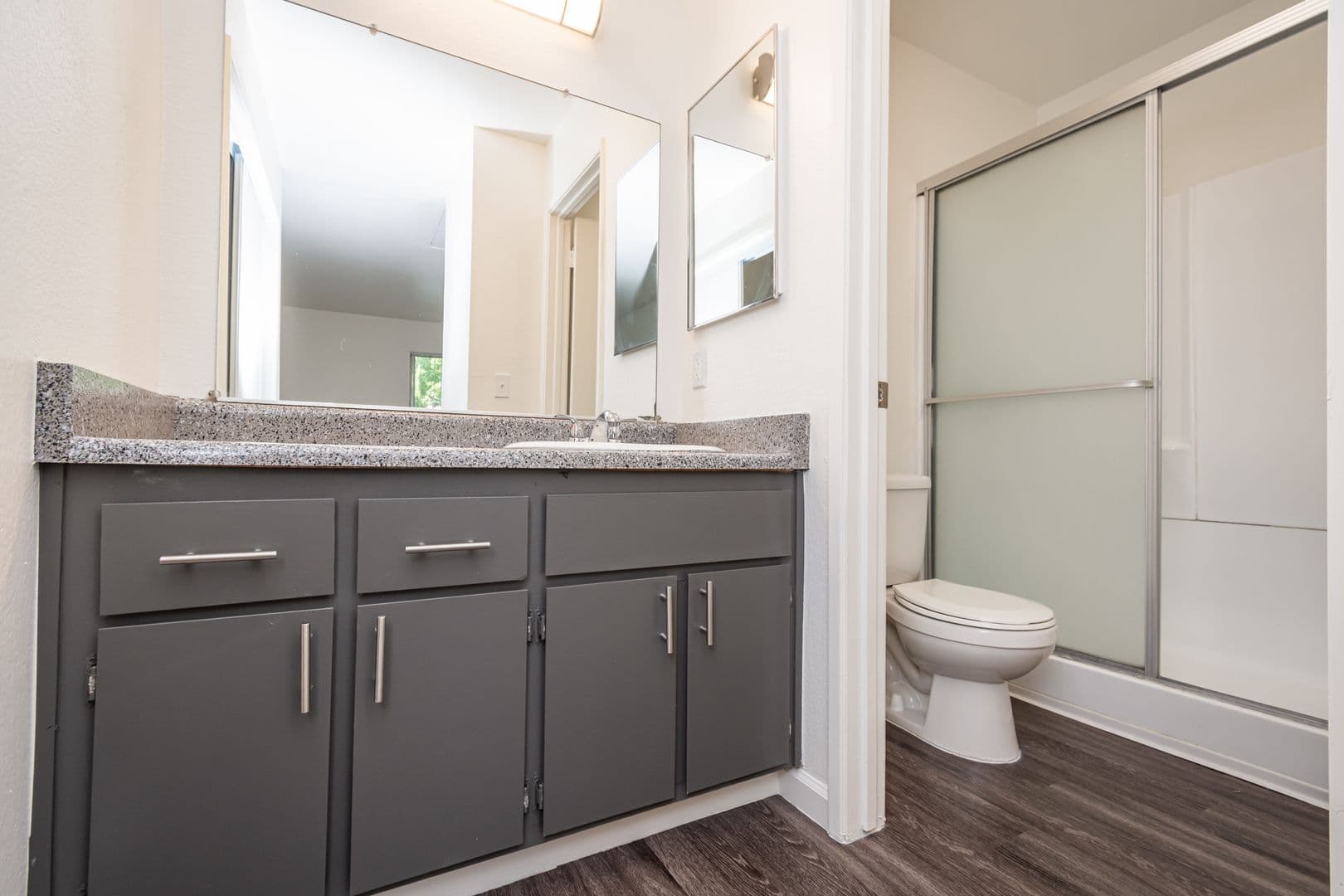 Sacramento Apartment: 7826 Center Parkway