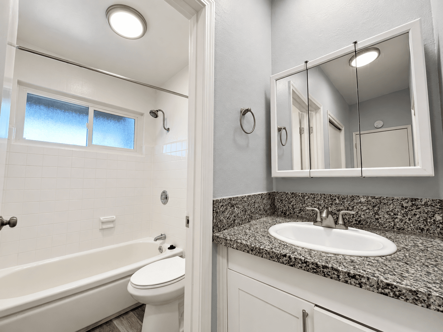 Carmichael Apartment: 5914 Stanley Ave
