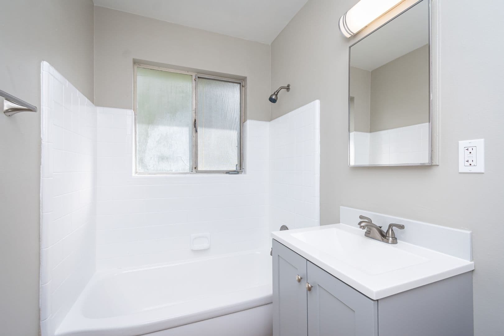 Sacramento Apartment: 801 McClatchy Way