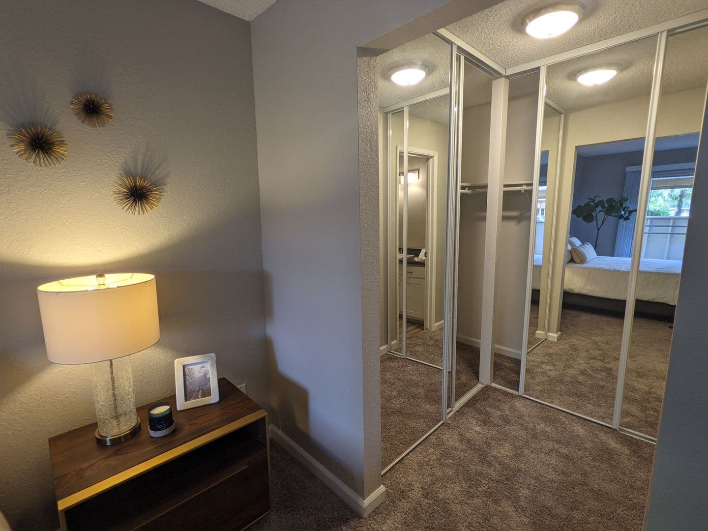 Roseville Apartment: 425 Cirby Way