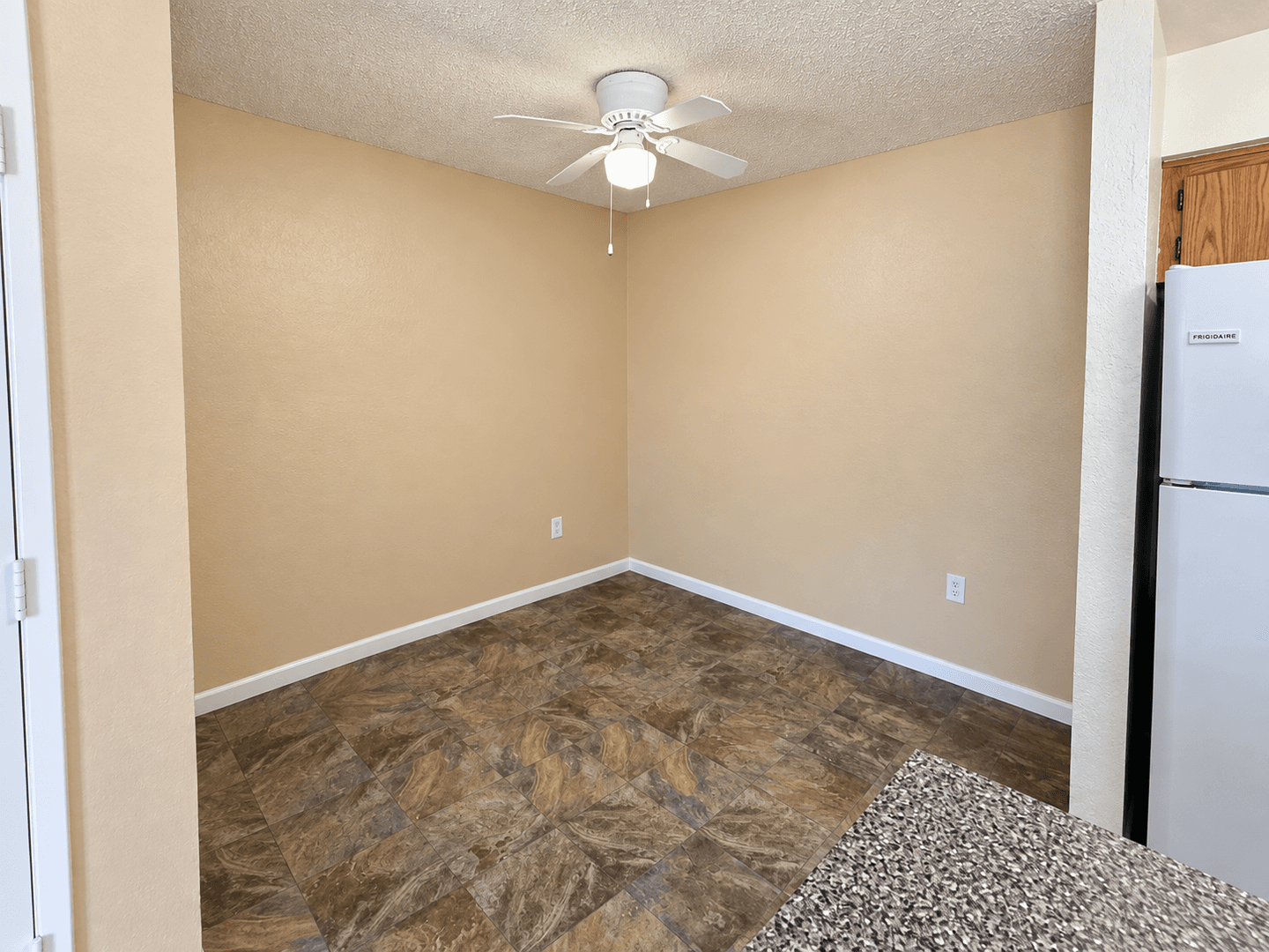 Sacramento Apartment: 3859 Annadale Ln