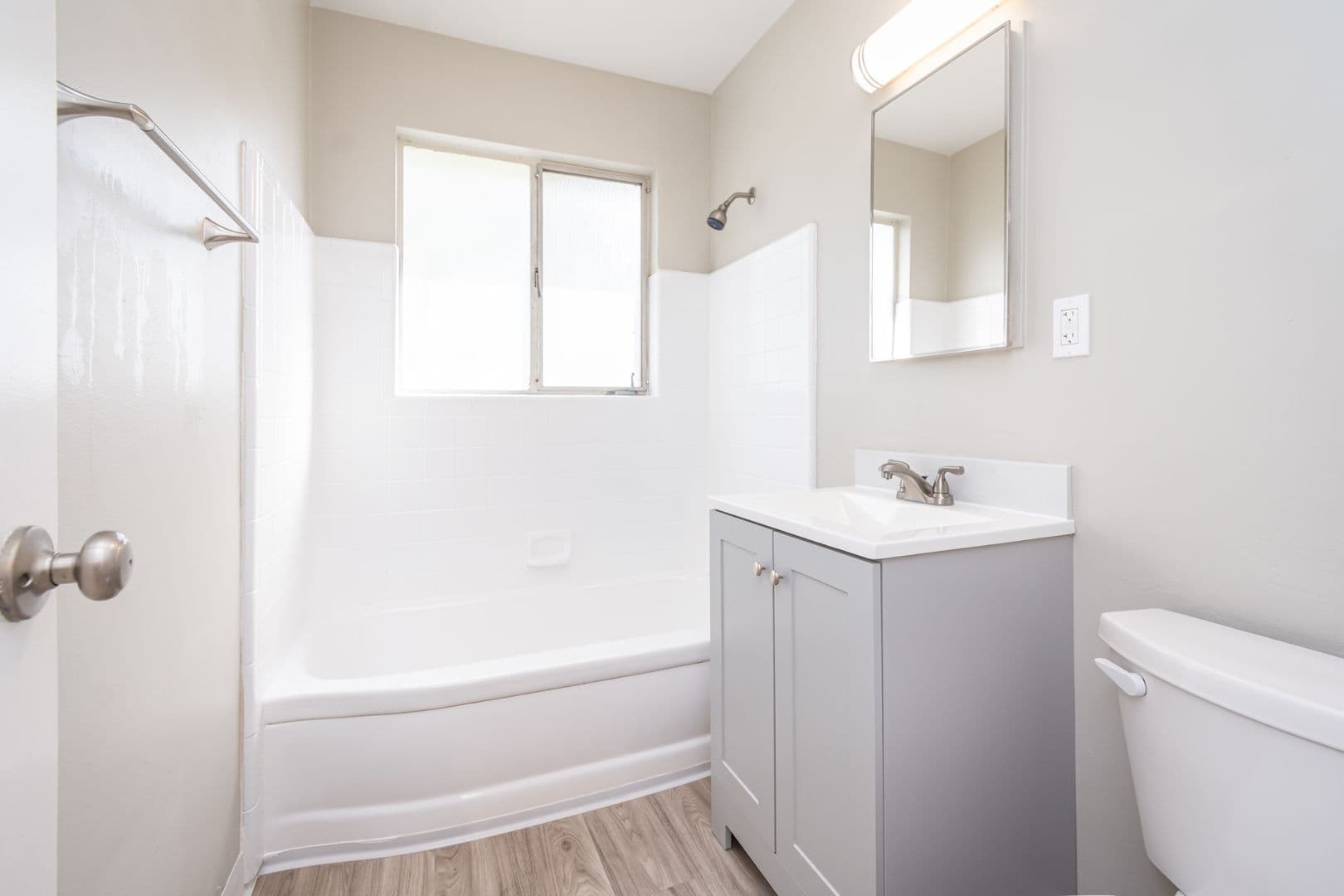 Sacramento Apartment: 801 McClatchy Way