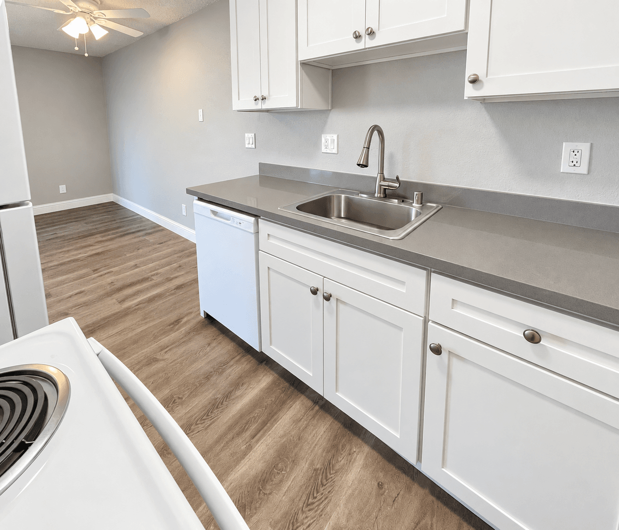 Sacramento Apartment: 1930 Wright Street