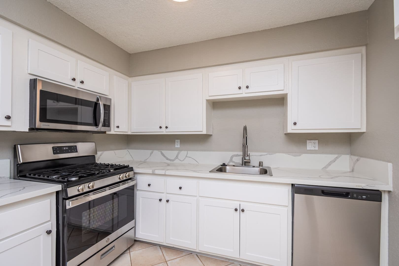 Sacramento Apartment: 1580 Morse Avenue