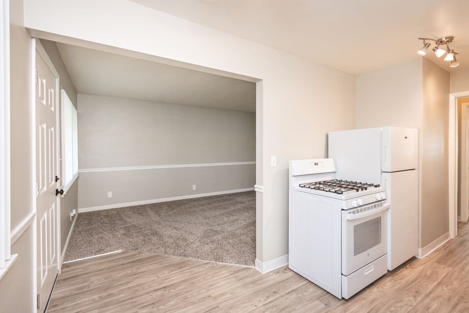 Sacramento Apartment: 801 McClatchy Way