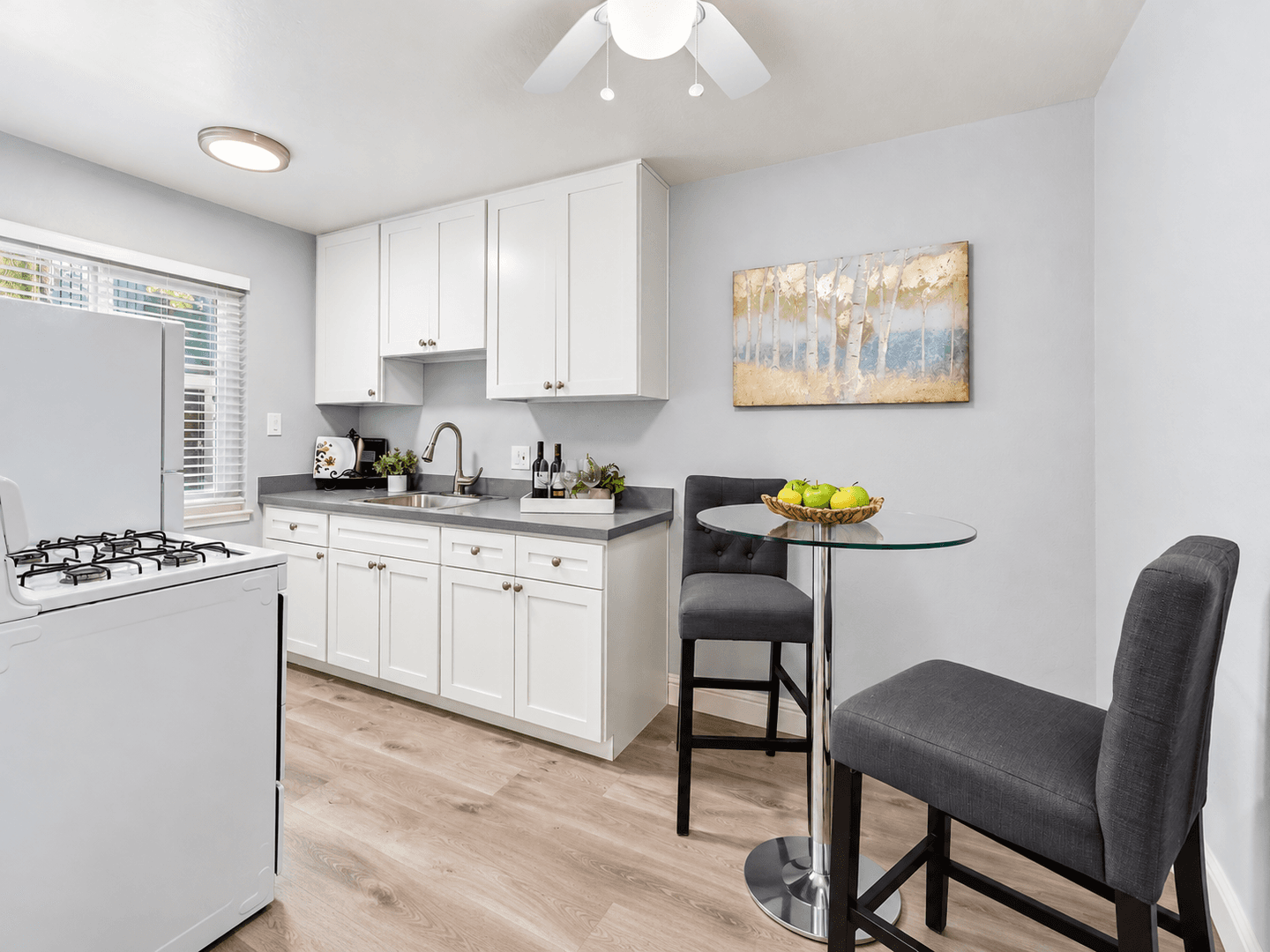 Sacramento Apartment: 3401 Balmoral Drive