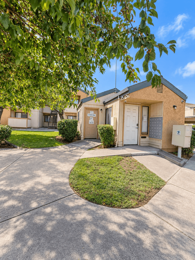 Sacramento Apartment: 3859 Annadale Ln
