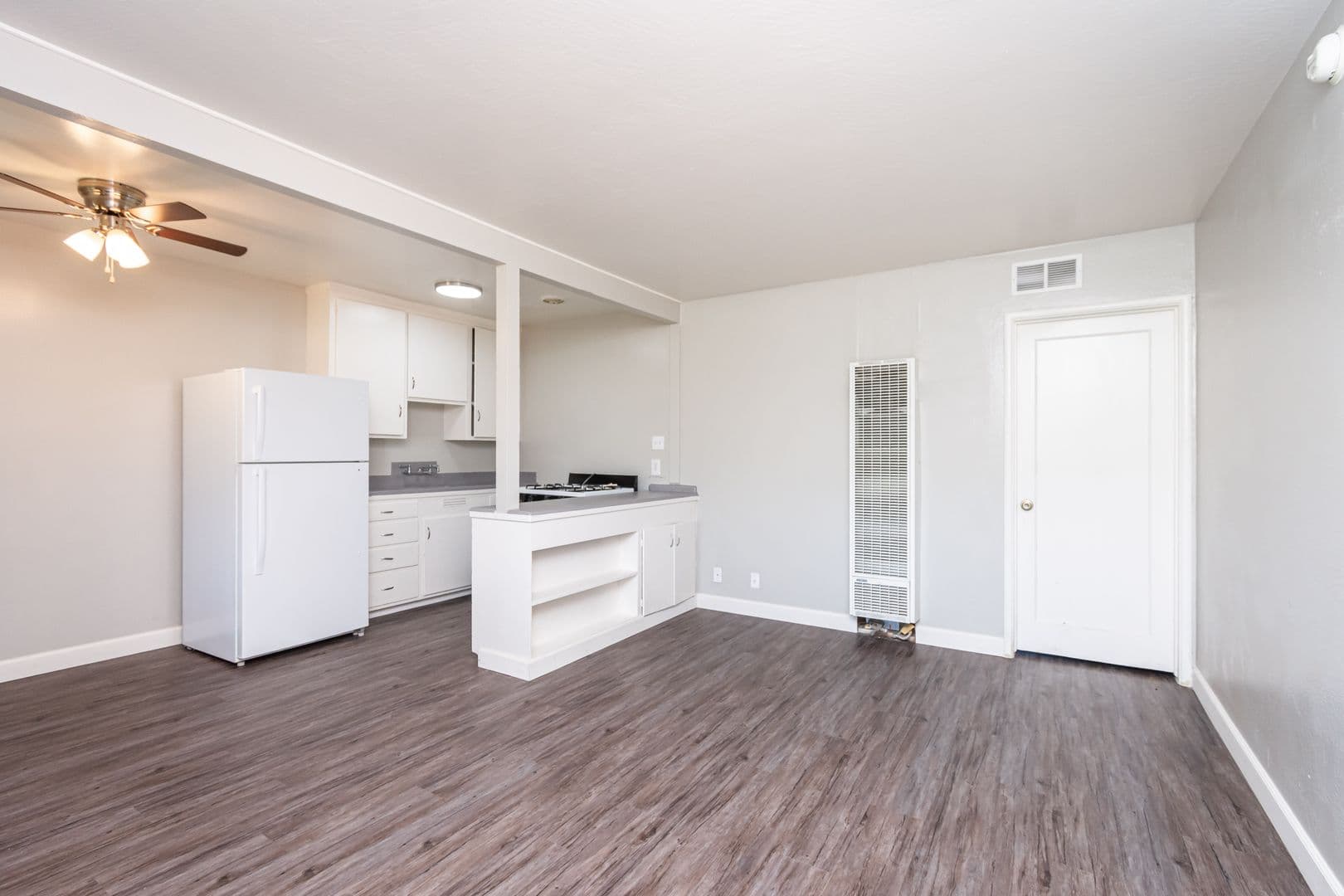 Sacramento Apartment: 2850 Darwin St