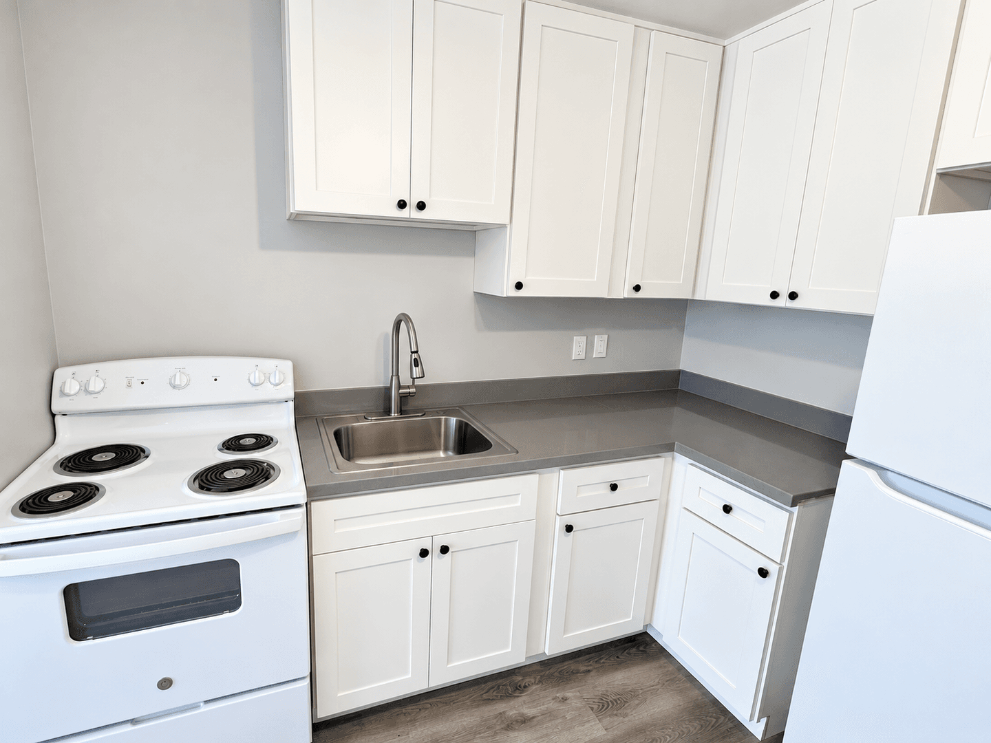 Carmichael Apartment: 5914 Stanley Ave