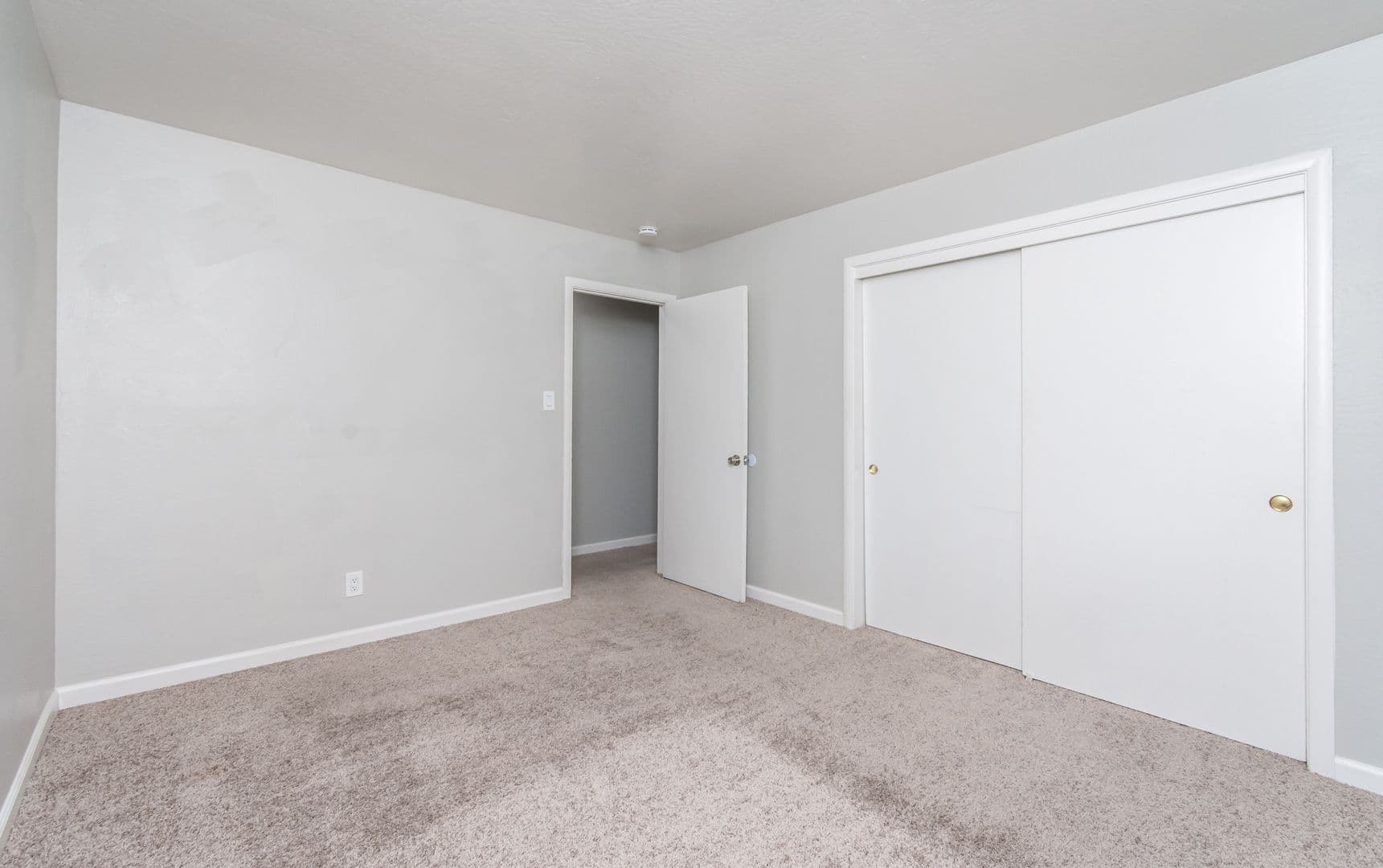 Sacramento Apartment: 2839 Marconi Ave