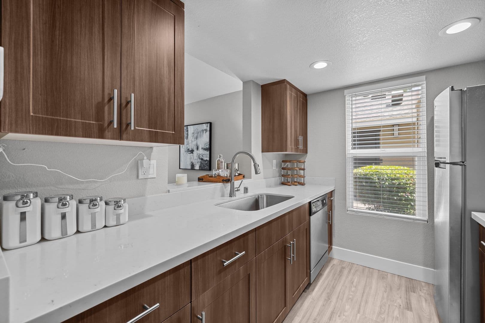 Rancho Cordova Apartment: 2330 Vehicle Dr